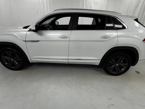Used 2022 Volkswagen Atlas Cross Sport SEL R-Line AWD/4WD image 6
