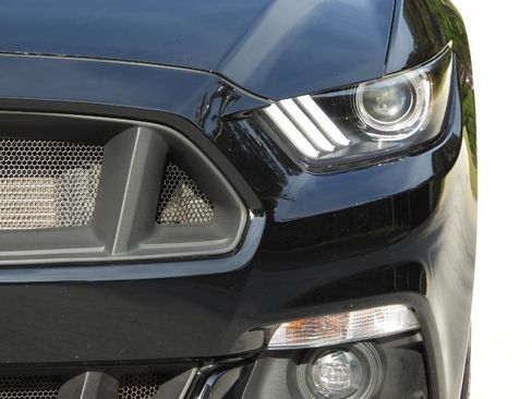 Used 2017 Ford Mustang GT w/ Black Accent Package RWD image 40