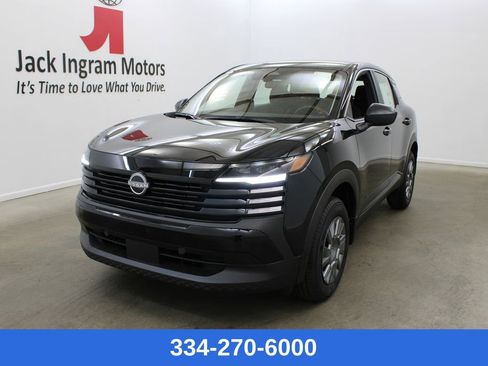 New 2026 Nissan Kicks S image 1