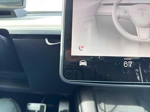 Used 2021 Tesla Model 3 Standard Range Plus RWD image 22