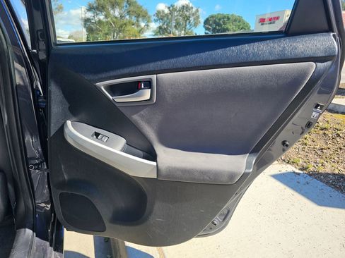 Used 2015 Toyota Prius Two image 18