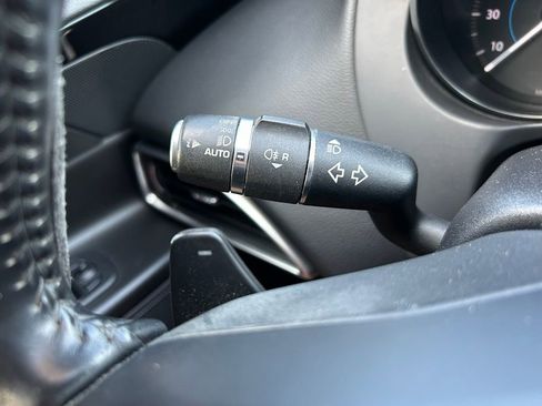 Used 2018 Jaguar XE RWD image 23