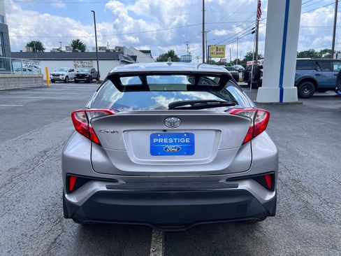 Used 2018 Toyota C-HR XLE FWD image 9
