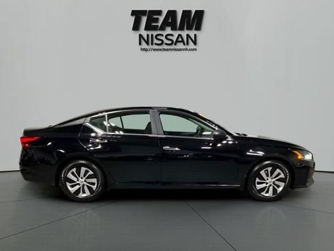 Certified 2024 Nissan Altima 2.5 S FWD image 8