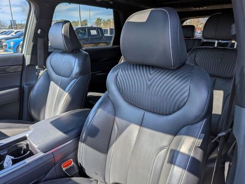 Used 2024 Hyundai Palisade Calligraphy image 15