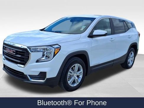 Used 2023 GMC Terrain SLE FWD image 3