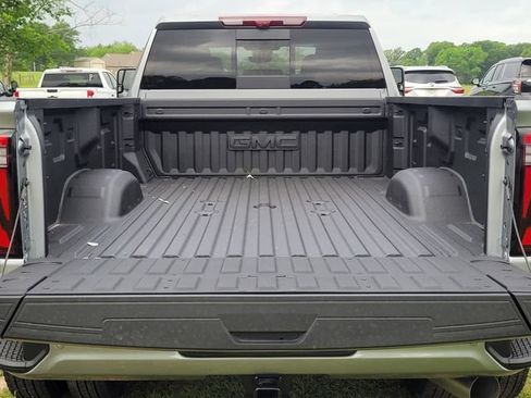 New 2026 GMC Sierra 3500 Denali w/ Denali Reserve Package AWD/4WD image 9