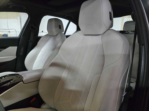 Used 2024 BMW 530i xDrive 530i xDrive w/ Convenience Package image 24