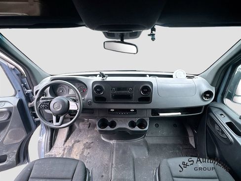 Used 2021 Mercedes-Benz Sprinter 2500 image 27