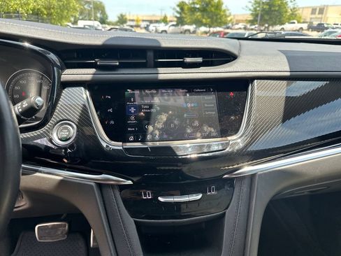 Used 2025 Cadillac XT6 Sport w/ Technology Package AWD/4WD image 27