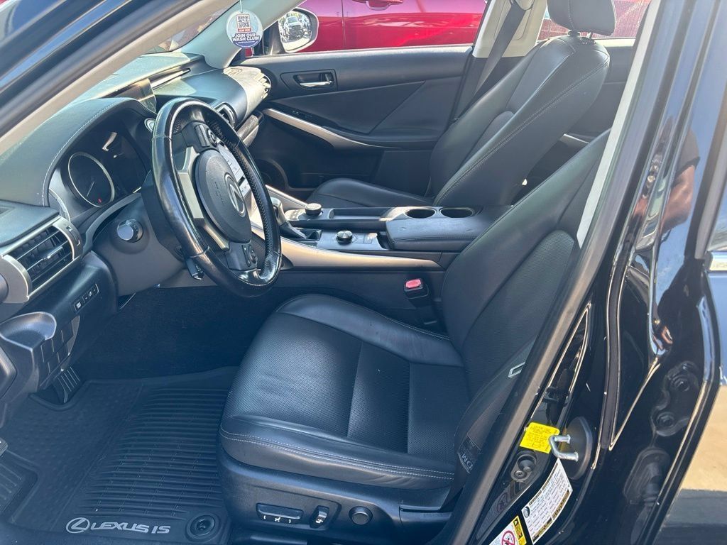 Used 2016 Lexus IS 200t RWD image 8
