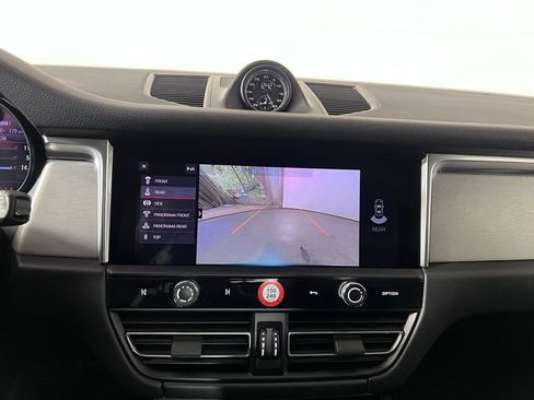 Certified 2026 Porsche Macan AWD/4WD image 36
