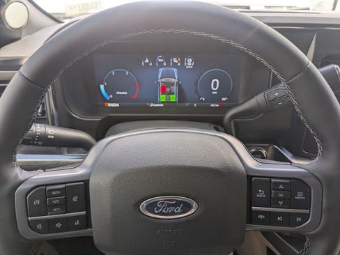 New 2026 Ford F250 Lariat w/ Black Appearance Package image 32