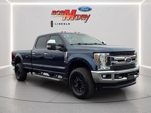 Used 2018 Ford F350 XLT w/ XLT Premium Package image 3
