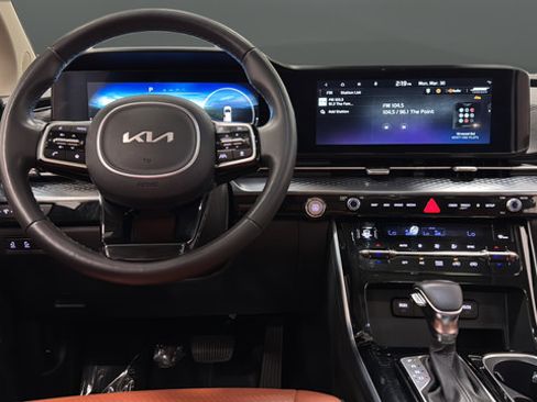 Used 2024 Kia Carnival SX Prestige FWD image 11