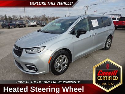 Used 2024 Chrysler Pacifica Limited