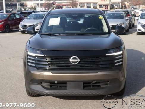 Used 2025 Nissan Kicks S image 2