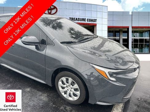 Used 2025 Toyota Corolla LE w/ Convenience Package image 1