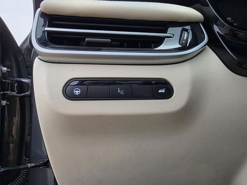 Used 2023 INFINITI QX60 Sensory w/ Vision Package AWD/4WD image 14