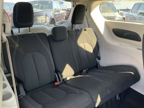 Used 2023 Chrysler Voyager LX FWD image 54