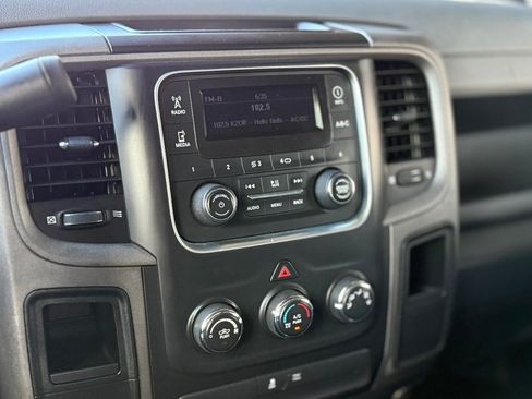 Used 2015 RAM 1500 ST RWD image 17