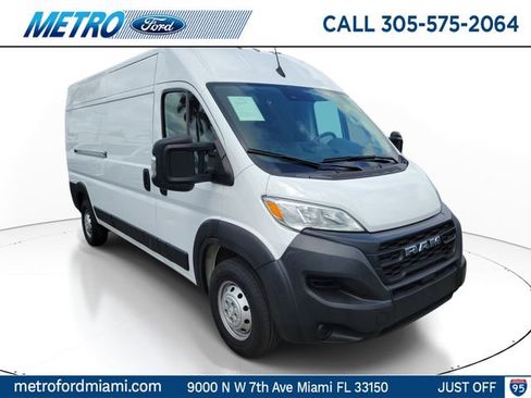 Used 2023 RAM ProMaster 2500 FWD image 1