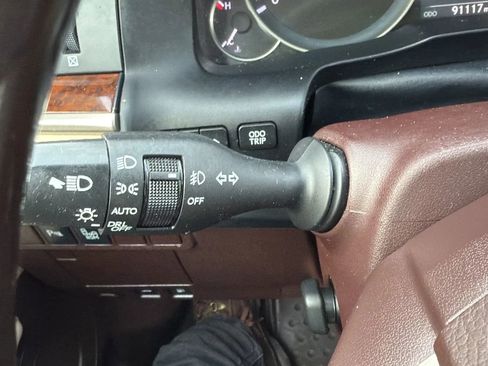 Used 2016 Lexus ES 350 w/ Premium Package w/Wood Trim FWD image 9