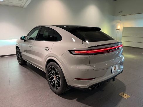 New 2026 Porsche Cayenne Coupe AWD/4WD image 3