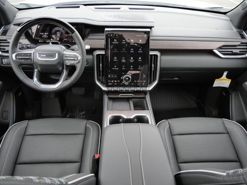 New 2026 GMC Acadia Denali w/ Super Cruise Package image 6