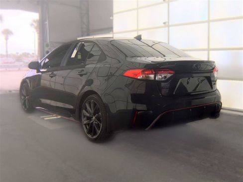Used 2025 Toyota Corolla SE FWD image 4
