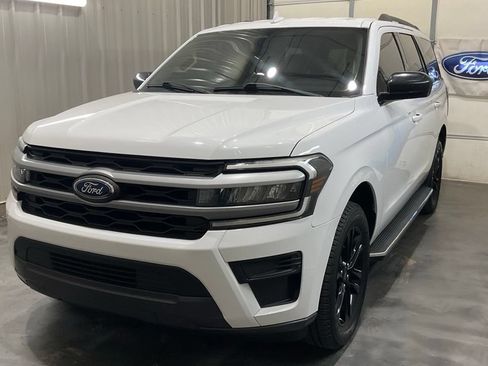 Used 2022 Ford Expedition XLT RWD image 3