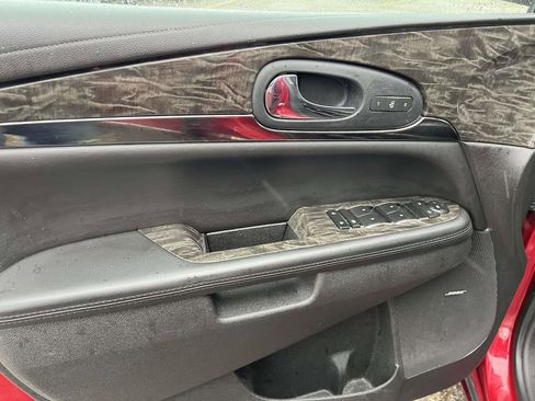 Used 2014 Buick Enclave Leather FWD image 13