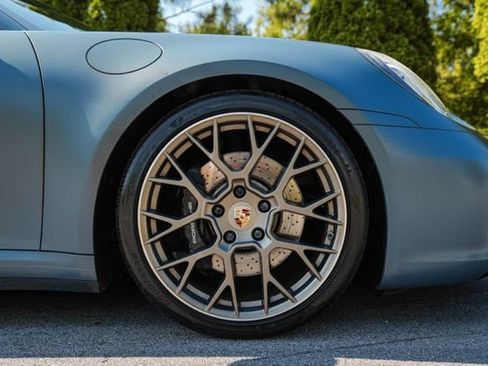 Used 2020 Porsche 911 Carrera 4S AWD/4WD image 16
