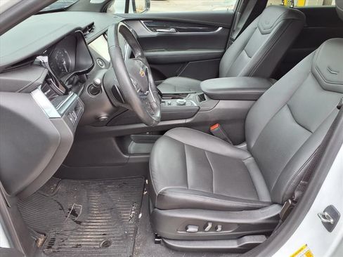 Used 2024 Cadillac XT5 Premium Luxury FWD image 13