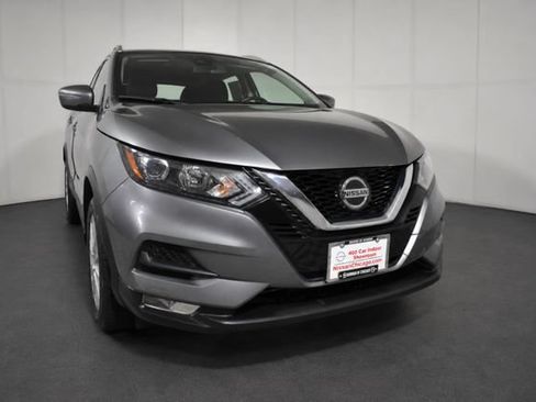 Used 2022 Nissan Rogue Sport SV AWD/4WD image 3