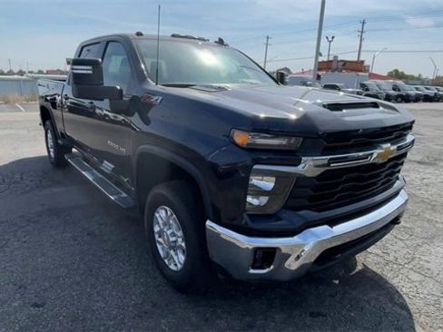 Used 2024 Chevrolet Silverado 2500 LT w/ All Star Edition image 4