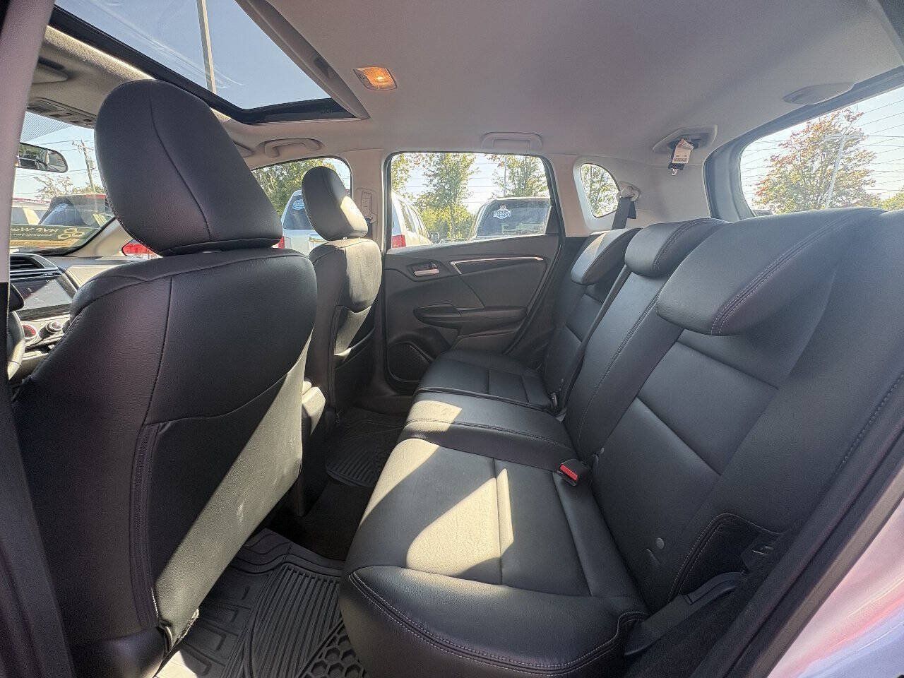 Used 2017 Honda Fit EX-L image 16