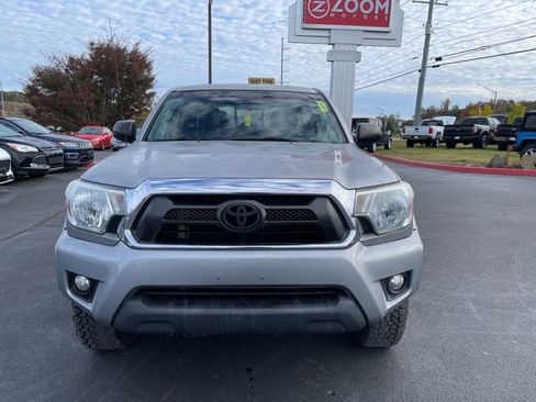 Used 2015 Toyota Tacoma 4x4 Double Cab w/ SR5 Package image 3