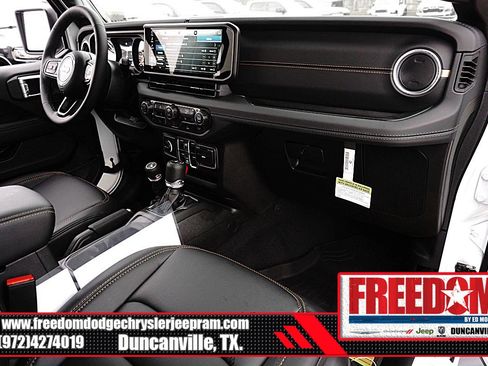 New 2026 Jeep Gladiator Sport AWD/4WD image 12