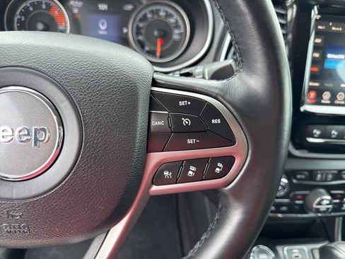 Used 2019 Jeep Cherokee Limited w/ Technology Group AWD/4WD image 51