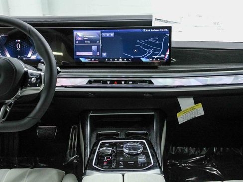 New 2026 BMW 740i w/ Premium Package image 14