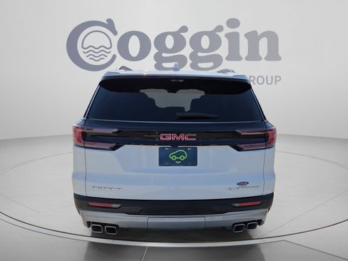 Used 2026 GMC Acadia Elevation w/ Elevation Premium Package FWD image 4