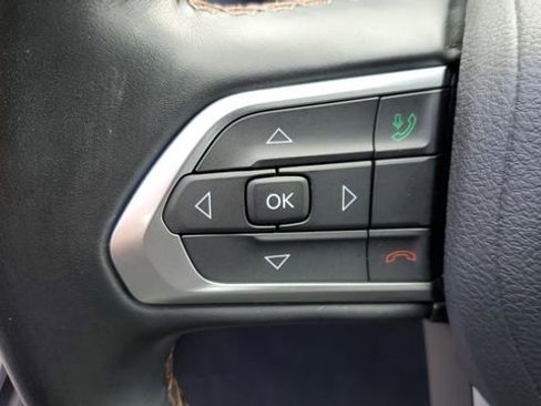 Certified 2022 Jeep Compass Limited image 9