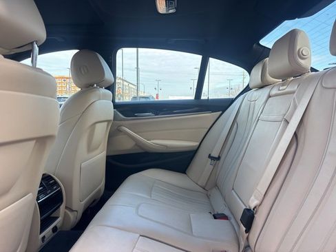 Used 2018 BMW 530i xDrive image 19
