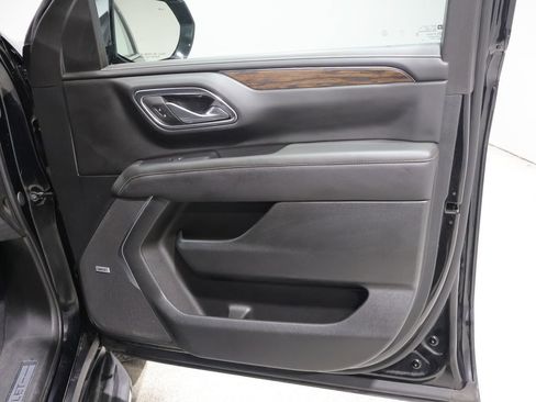 Used 2024 Chevrolet Tahoe Premier AWD/4WD image 23