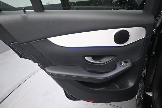 Used 2022 Mercedes-Benz GLC 300 image 29