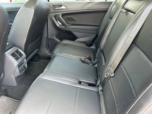 Used 2021 Volkswagen Tiguan SE R-Line FWD image 16