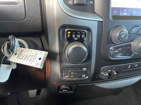 Used 2022 RAM 1500 Classic SLT w/ Electronics Group AWD/4WD image 19