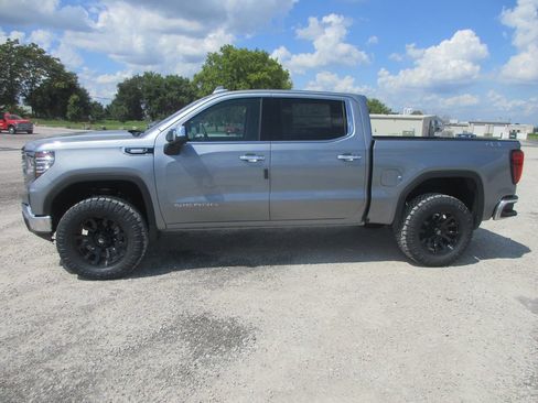 New 2026 GMC Sierra 1500 SLT w/ SLT Convenience Package AWD/4WD image 9