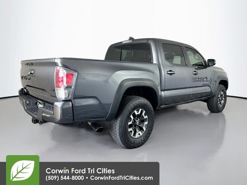 Used 2023 Toyota Tacoma TRD Off-Road w/ TRD Premium Off Road Package AWD/4WD image 15